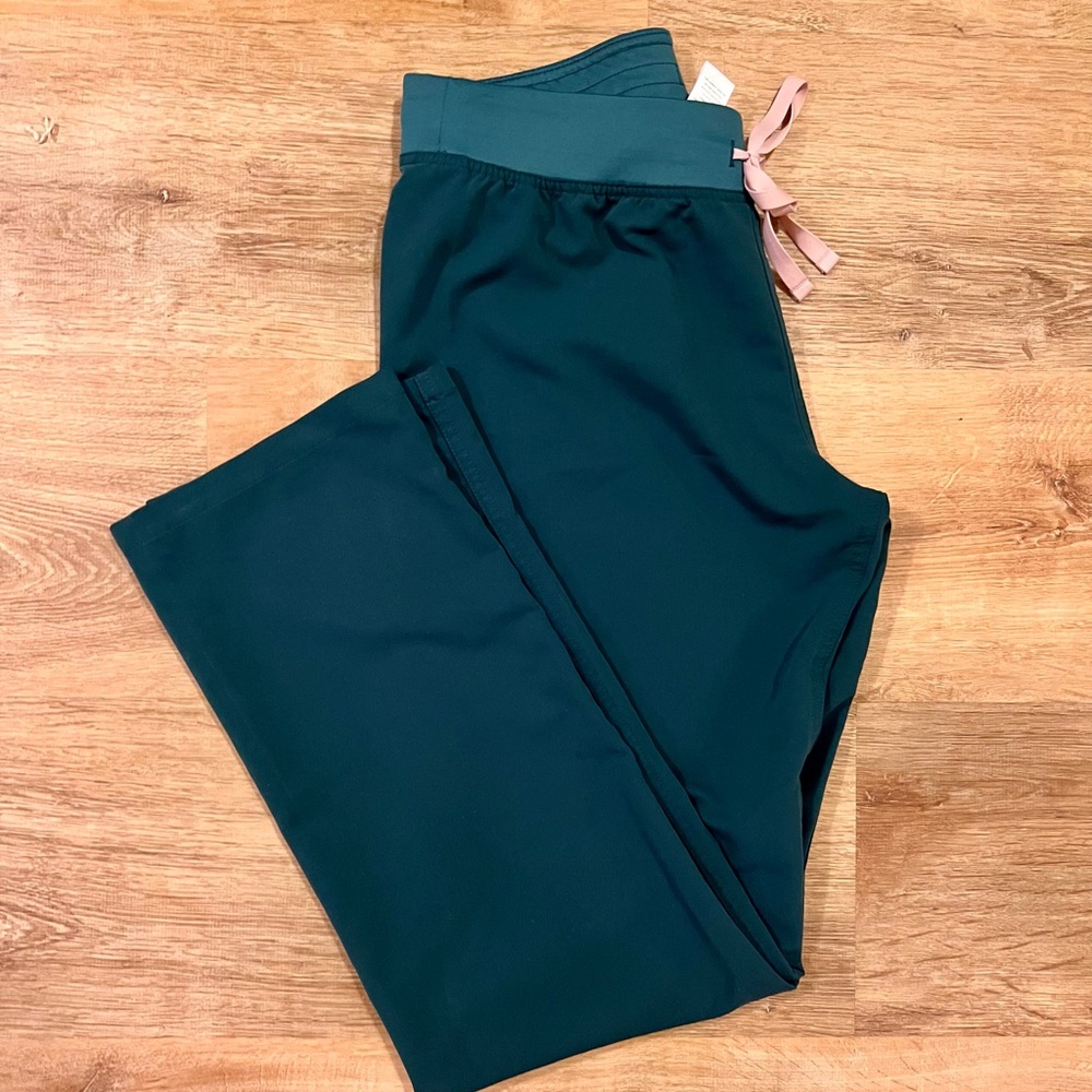 Figs Caribbean Blue Livingston Scrub Pants Medium Tall MT